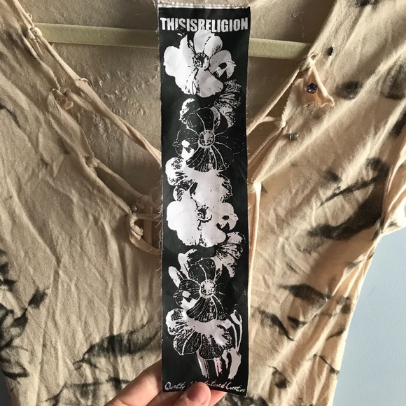 Unique! Urban Outfitters t shirt dress - Picture 3 of 5